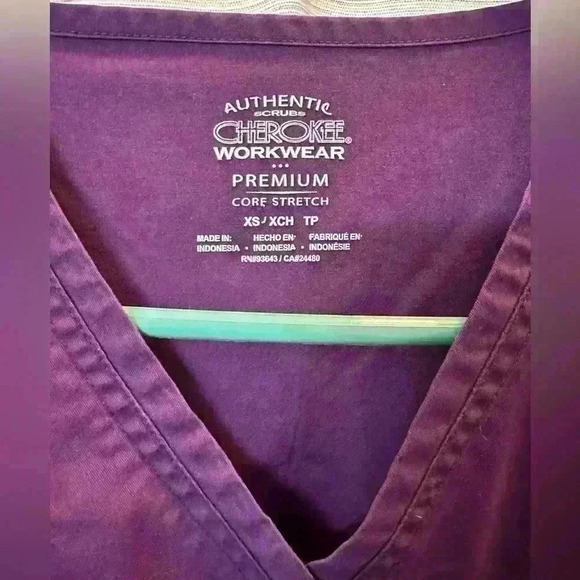 Cherokee scrub set - Picture 2 of 4